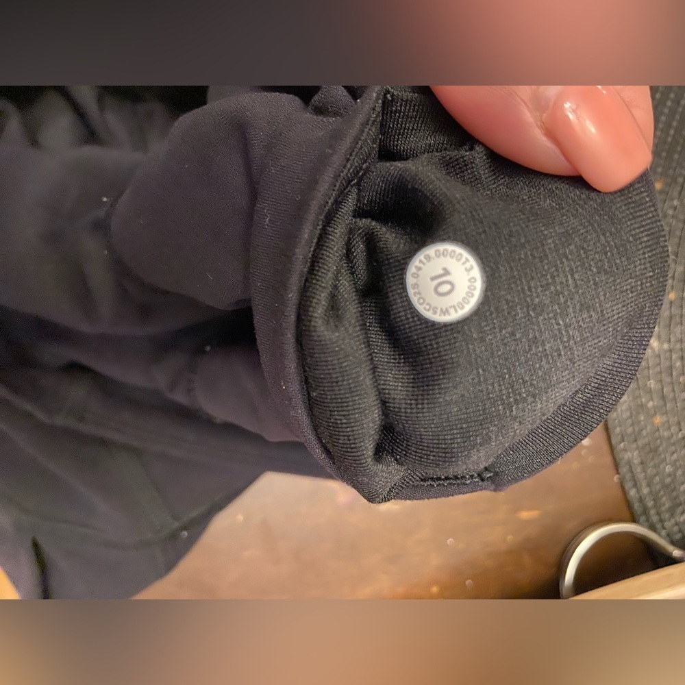 Lululemon Athletica Black Jogger Pants - Picture 2 of 7